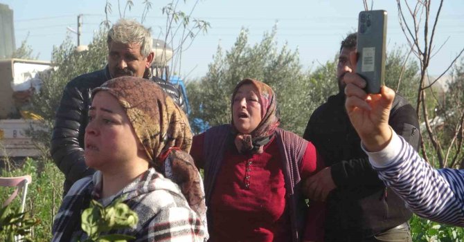 Antalya’da yıkım gerginliği devam etti, evi yıkılan kadın gözyaşlarına boğuldu