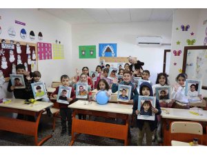 Kahramanmaraş’taki konteyner kentte karne heyecanı