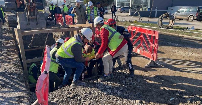 Osmaniye’de altyapı çalışmasında göçük ve baygınlık tatbikatı gerçekleştirildi