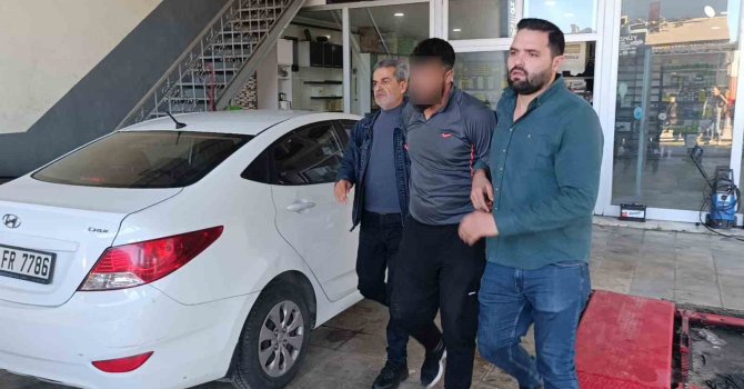 24 yıl kesinleşmiş hapis cezasıyla aranan firari polisten kaçarken kaza yapınca yakalandı