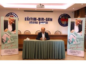 Eğitim-Bir-Sen Adana Şubesi eski başkanı yazdığı kitabını sendika binasında imza günü etkinliği yaptı