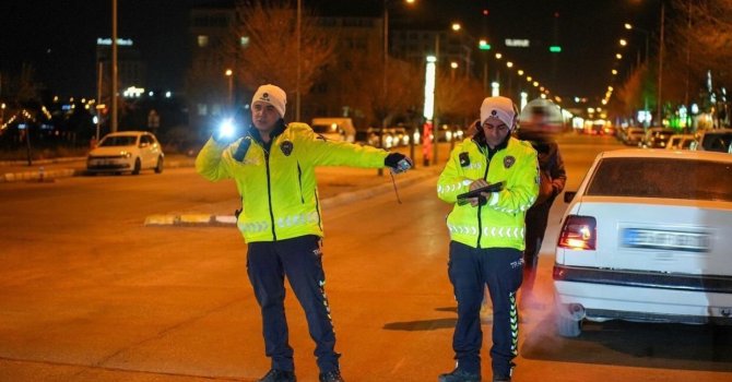 Isparta’da 20 günde 21 bin 703 sürücüye cezai işlem: 568 araç trafikten men edildi