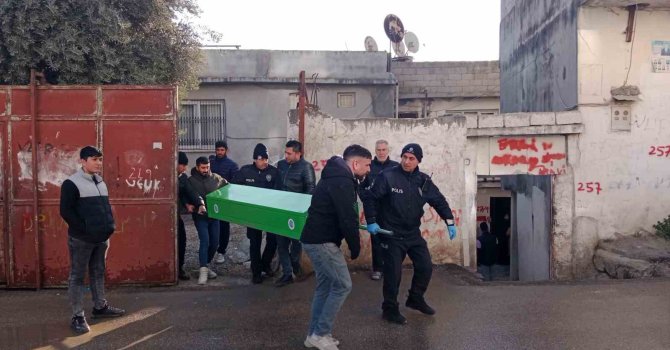 Genç kadın evinde ölü bulundu, kocası gözaltına alındı