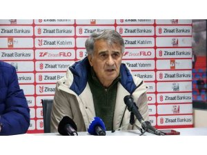 Şenol Güneş: "Kazanmak için geldiğimiz müsabakada 2 puan kaybederek gidiyoruz"