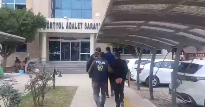 Dörtyol’da hapis cezasıyla aranan 2 cezaevi firarisi yakalandı