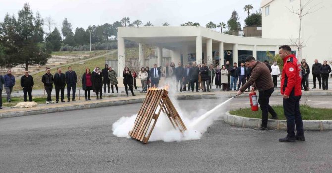 Tarsus’ta üniversitede yangın eğitimi