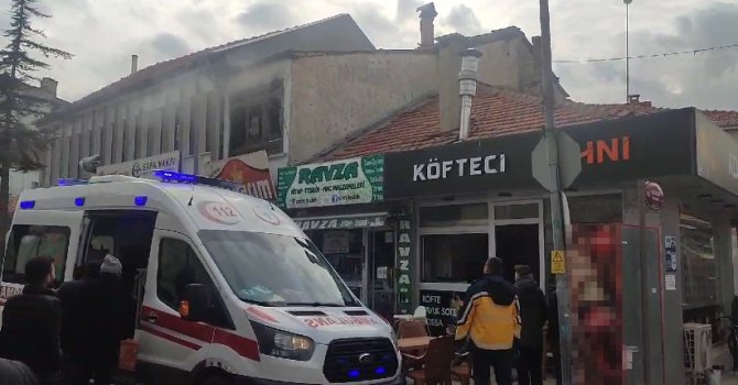 Isparta’da ev yangını itfaiye ekiplerince söndürüldü