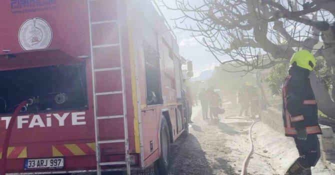 Mersin’de evde çıkan yangın korkuttu