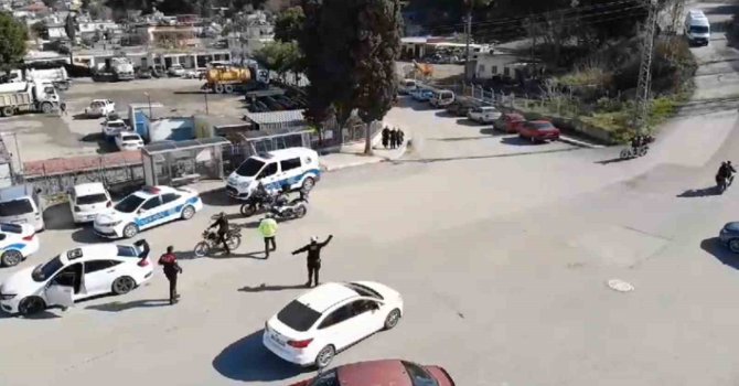 İskenderun’da trafik kazalarını azaltmak için dron destekli trafik denetimi