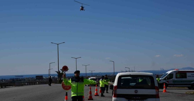 Hatay’da Cayrokopter ile trafik denetimi