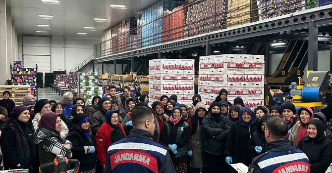 Jandarma, Eğirdir’de kültürel mirası koruma için 103 kişiyi bilgilendirdi