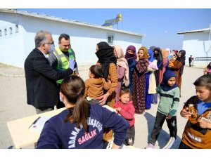 Büyükşehir, geçici tarım işçilerine yönelik sağlık hizmeti ve bilgilendirme çalışması gerçekleştirdi