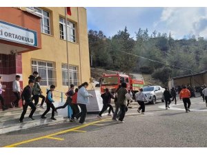 Bozyazı’da Sivil Savunma Haftası kapsamında tatbikat düzenlendi