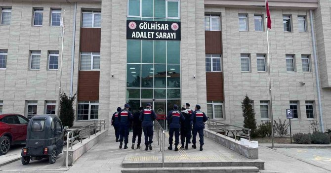 Burdur’da narkotik ve kaçakçılık operasyonuna 2 tutuklama