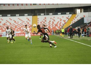 Trendyol 1. Lig: Adanaspor: 1 - Fatih Karagümrük: 2