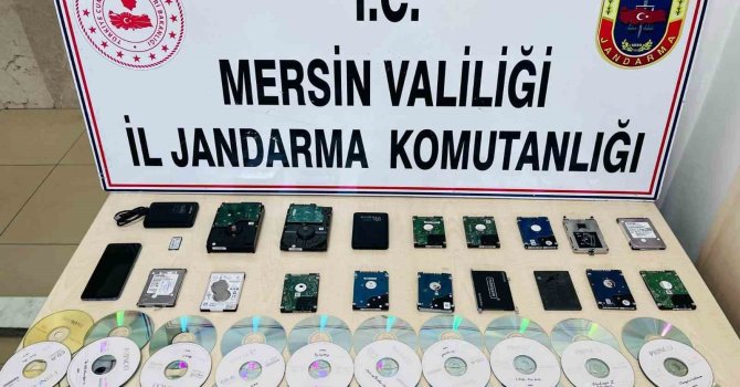 Mersin’de müstehcenlik operasyonu: Şüpheli 19 hard diskle yakalanıp tutuklandı