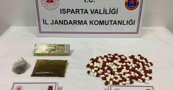 Isparta’ya uyuşturucu getirmek isteyen şüpheli jandarmaya yakalandı