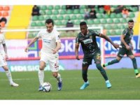 Spor Toto Süper Lig: Alanyaspor: 1 - Galatasaray: 1 (İlk yarı)