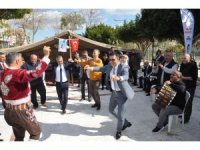 “Silifke’nin Yoğurdu” türküsü ile göbek atıp yoğurt şenliği yaptılar