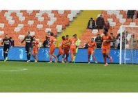 Spor Toto 1. Lig: Adanaspor: 0 - Eyüpspor: 0 (İlk yarı)