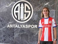 Antalyaspor Emre Uzun ile 3+2 yıllık sözleşme imzaladı