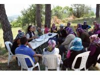 Tarsus Belediyesi, güncel tarımsal gelişmeleri çiftçiyle buluşturuyor