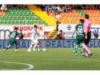 Spor Toto Süper Lig: Corendon Alanyaspor: 0 - Giresunspor: 0 (İlk yarı)