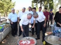 Başkan Şahin Aşure gününe katıldı