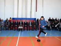 Osmaniye’de yetenekli sporculara malzeme dağıtıldı