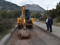 Büyükşehir Kırkgöz’ün bozulan yollarını yeniliyor