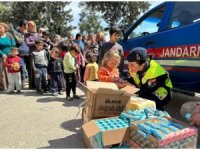 Hatay’da Jandarmadan çocuklara bayram sürprizi