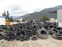 Finike'de atık lastikler geri dönüşüme kazandırıldı