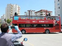 Büyükşehir Bandosu Antalya sokaklarını şenlendiriyor