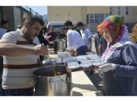 Gölhisar Fen Lisesinden geleneksel aşure ikramı