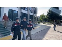 Dur ihtarına uymayıp 2’si polis 4 kişiye çarparak yaralayan şüpheli tutuklandı