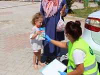 Büyükşehir çocukları sütle buluşturuyor