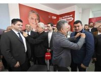 Muratpaşa’da 150 İYİ Parti üyesi törenle CHP’ye katıldı