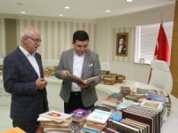 Cemil Meriç Kitaplığı’na kitap yağıyor