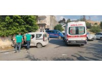 Ambulans ile hafif ticari araç çarpıştı: 9 kişi yaralandı