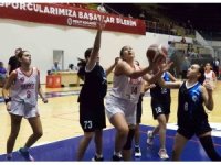 Kepez Belediyespor U16 Kadın Basketbol Takımı, 28 sayı farkla kazandı