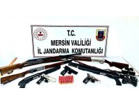 Mersin’de silah kaçakçıları jandarma engeline takıldı