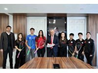 Muratpaşa’nın squash başarısı