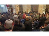 Miraç Kandili’nde tarihi Hoşkadem Camii doldu taştı