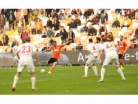 Trendyol 1. Lig: Adanaspor: 1 - Ümraniyespor: 1