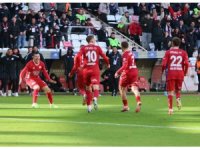 Trendyol Süper Lig: Antalyaspor: 2 - Kasımpaşa: 0 (İlk yarı)