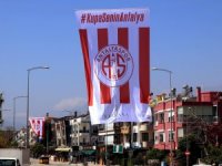 Antalyaspor Bayrakları Caddeleri Süslüyor