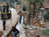 Kumluca Yazır’da hasarlı büzler yenilendi